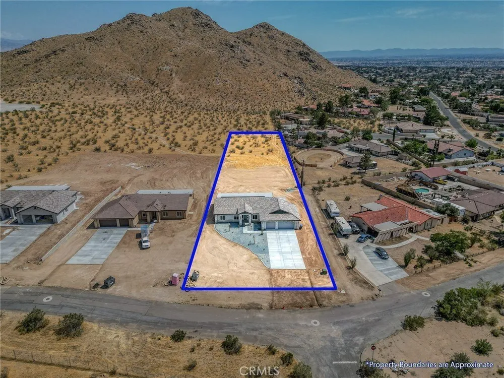 19707 Roanoke Rd, Apple Valley, CA 92307