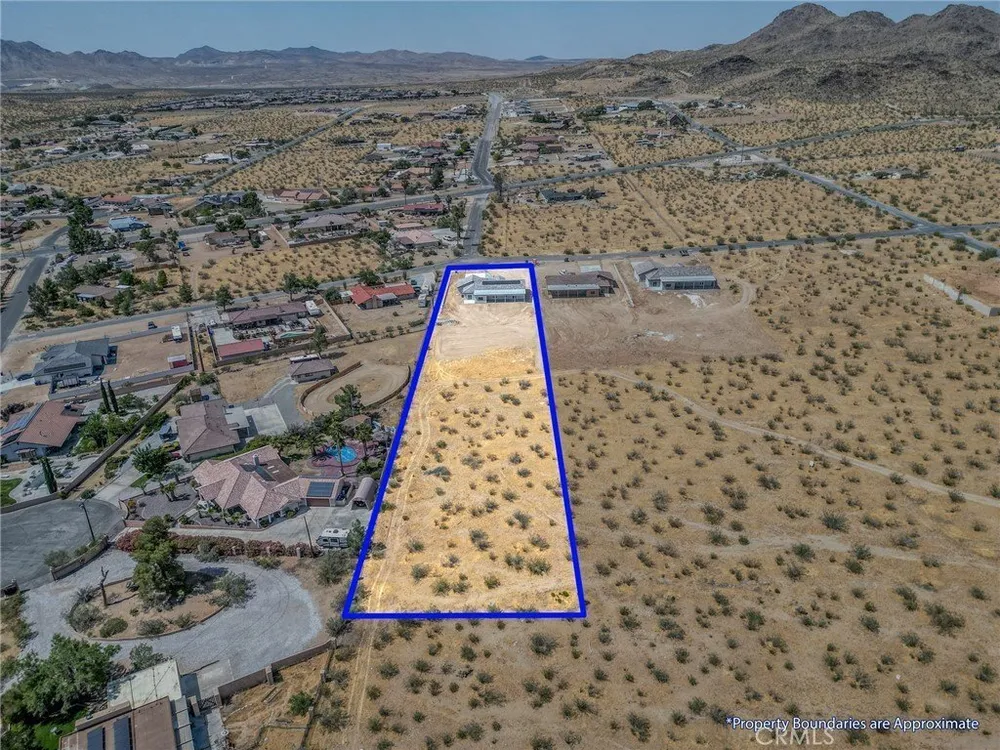 19707 Roanoke Rd, Apple Valley, CA 92307