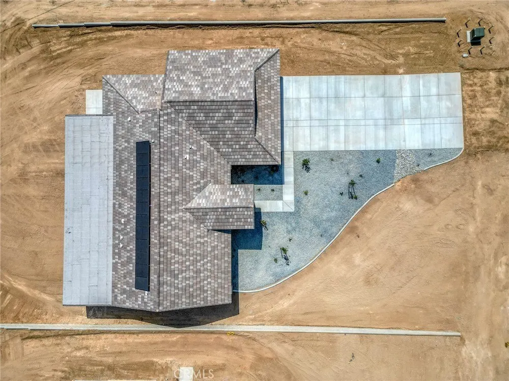 19707 Roanoke Rd, Apple Valley, CA 92307