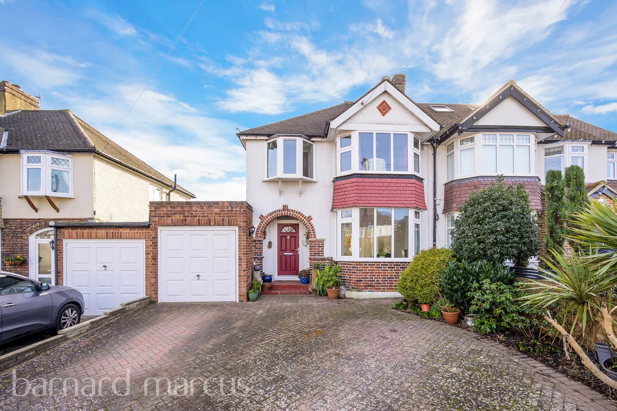 Ravensfield Gardens, EPSOM