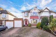 Ravensfield Gardens, EPSOM