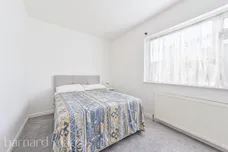 Ravensfield Gardens, EPSOM