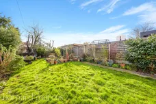 Ravensfield Gardens, EPSOM