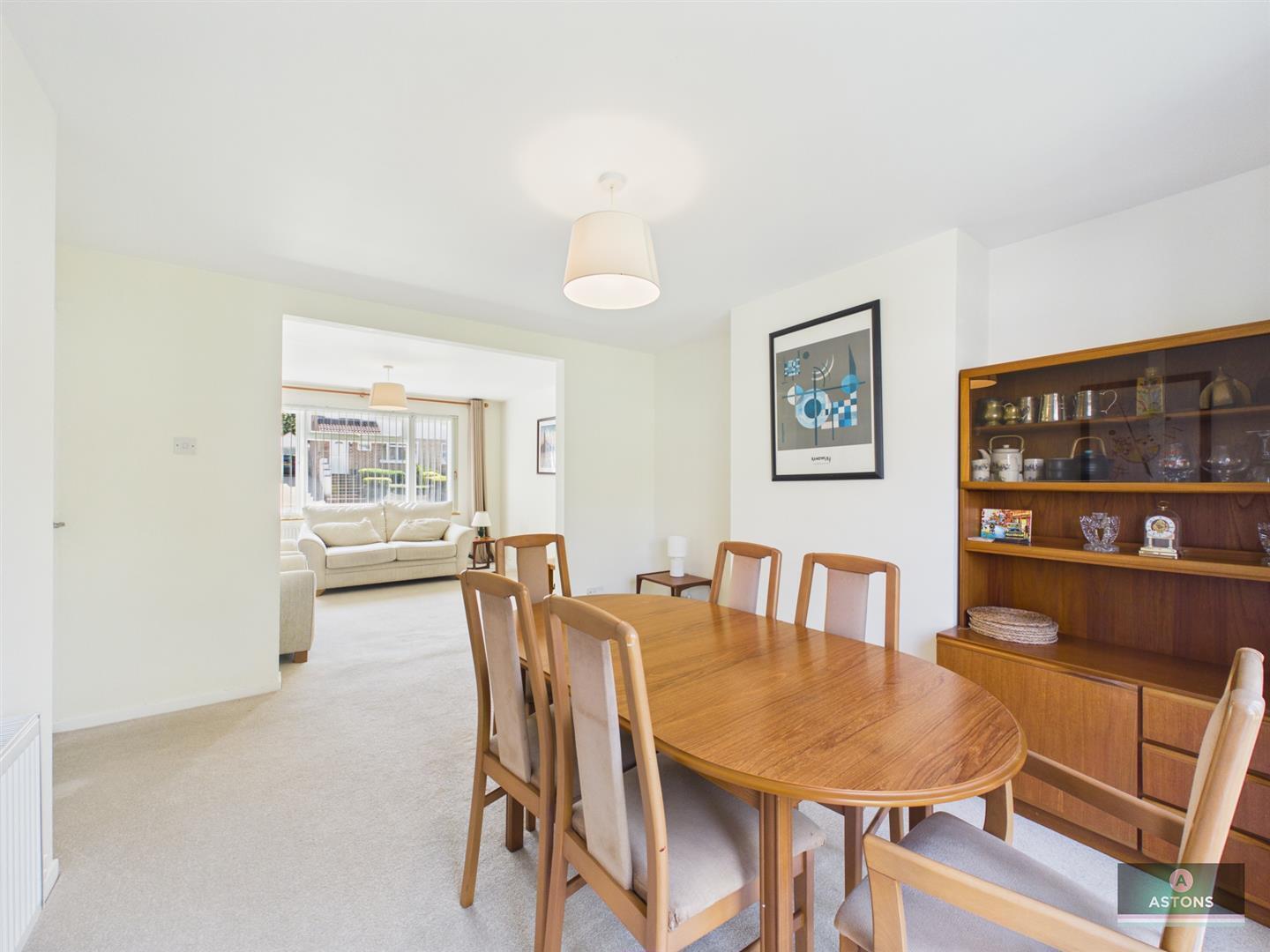 Chaucer Road, Pound Hill Image 4