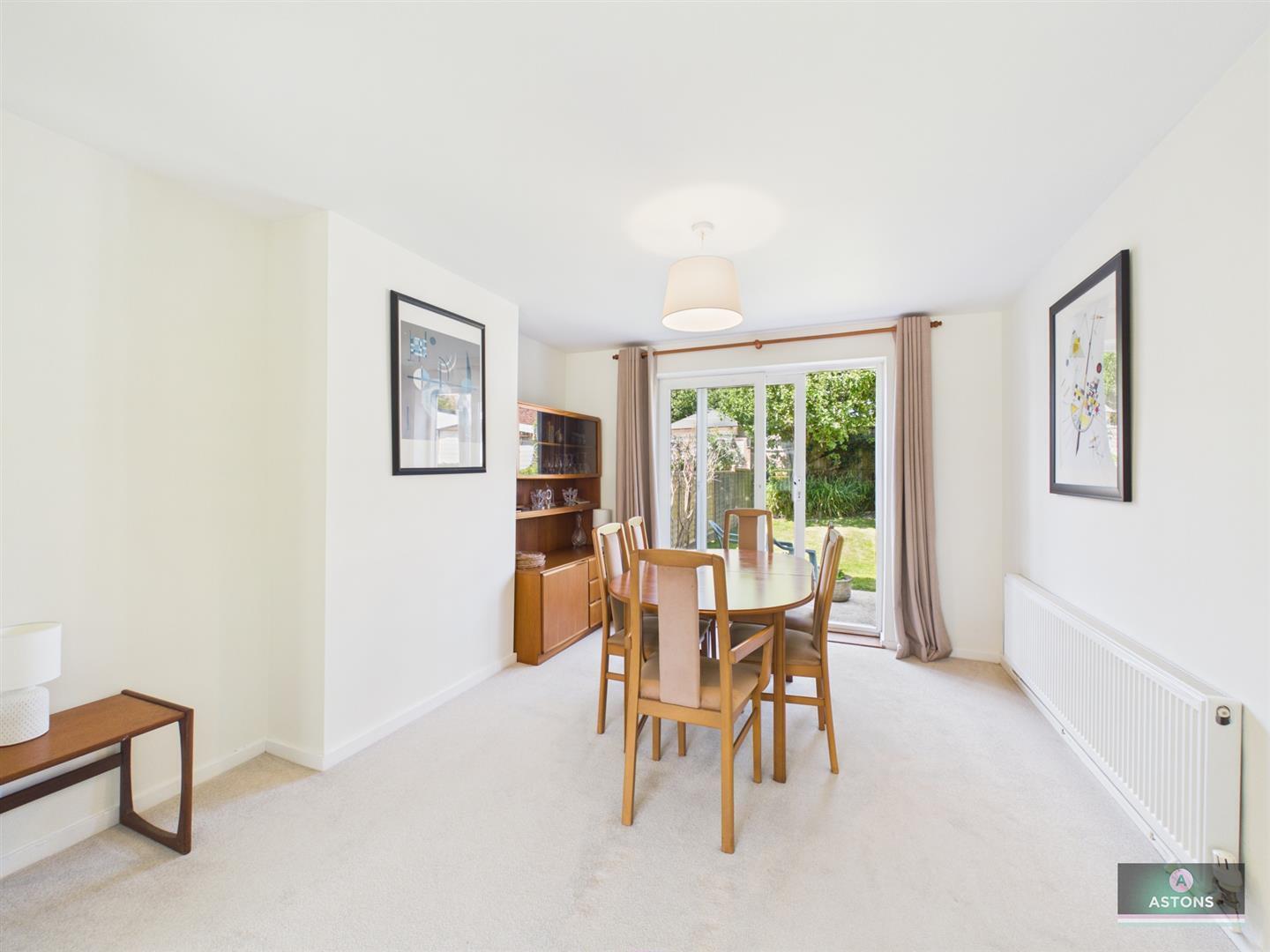 Chaucer Road, Pound Hill Image 5