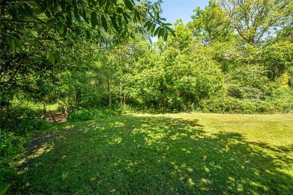 The Green, Ockley, RH5 photo 9