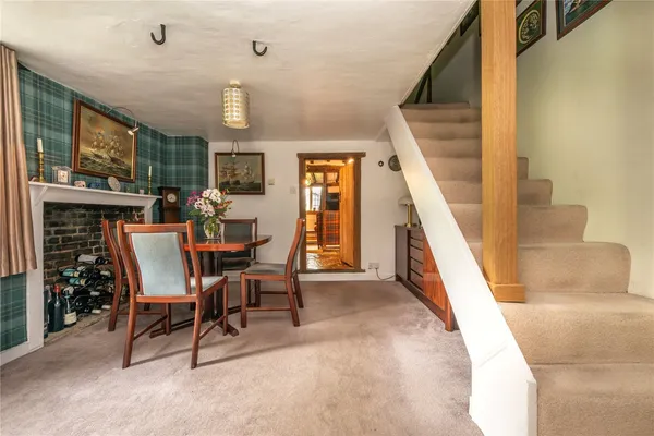 The Green, Ockley, RH5 photo 17