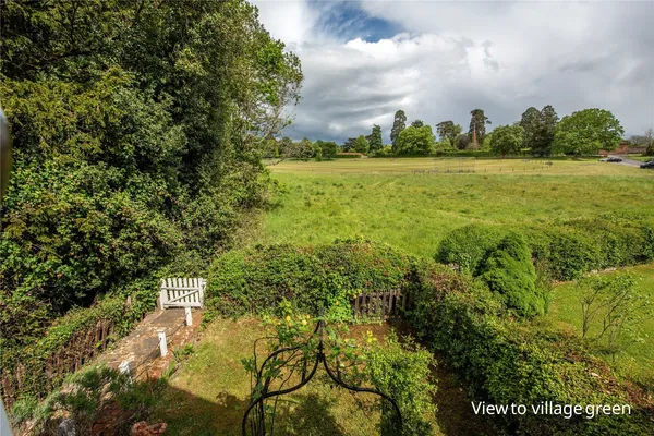 The Green, Ockley, RH5 photo 25