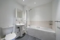 Clayponds Lane, Brentford, TW8 photo 12