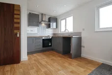 Holton Road, Barry