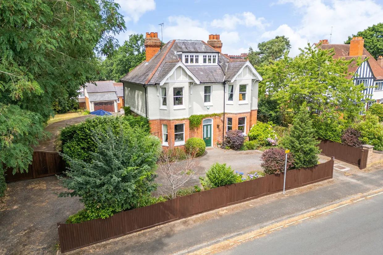 Church Avenue, Farnborough, GU14 photo 1