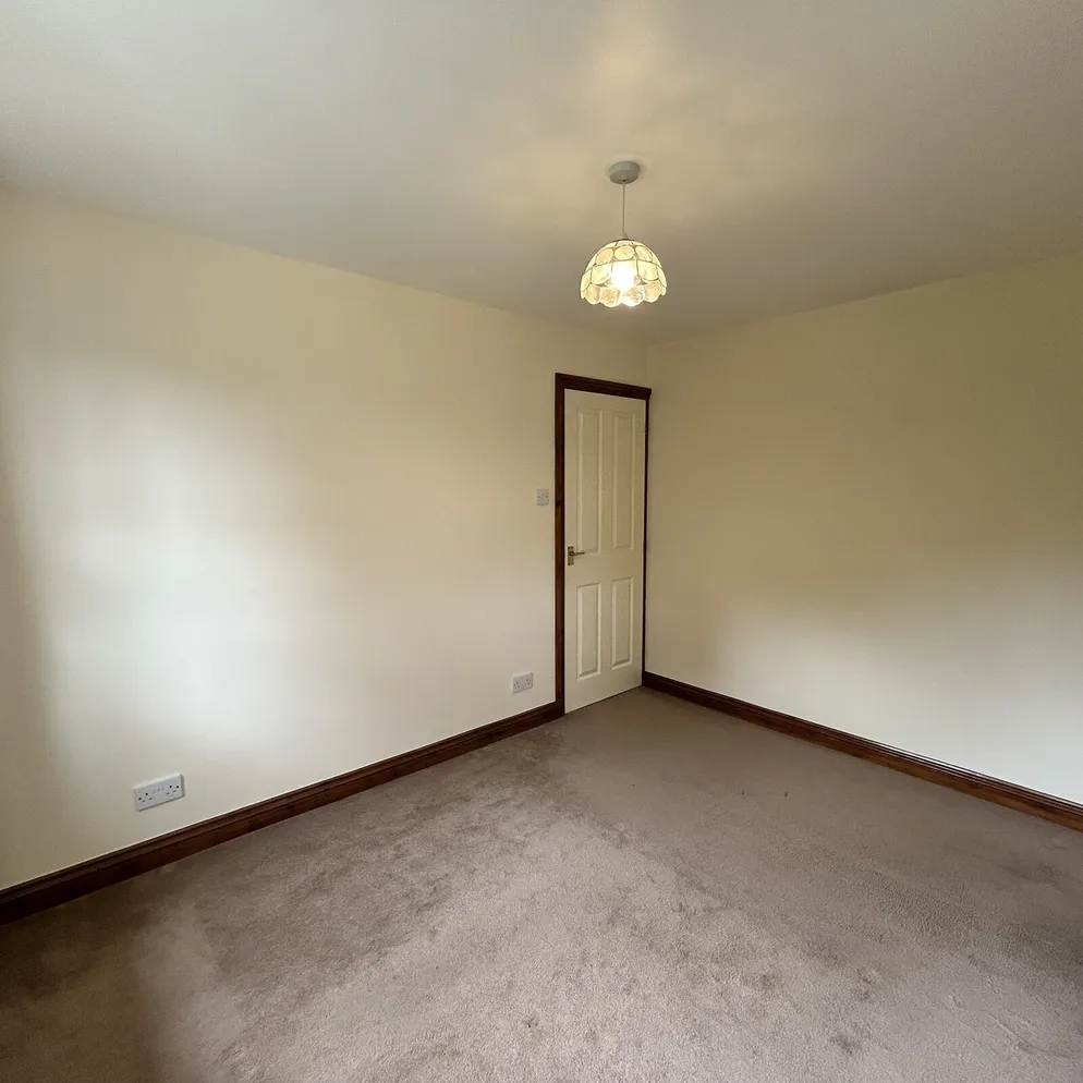 Property carousel item 14