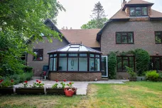 Broad Ha'penny, Farnham, GU10 photo 2
