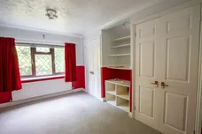 Broad Ha'penny, Farnham, GU10 photo 11