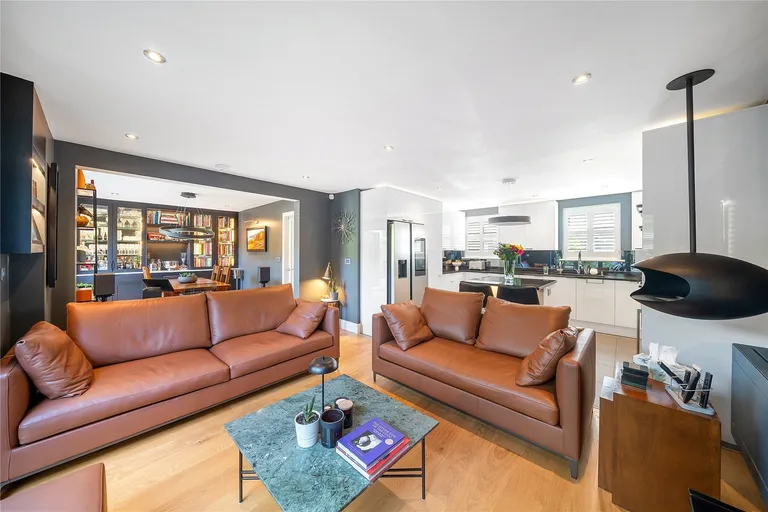 Buxton Mews, London, SW4