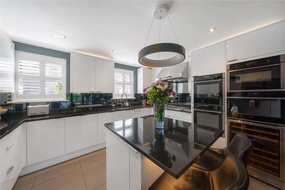 Buxton Mews, London, SW4