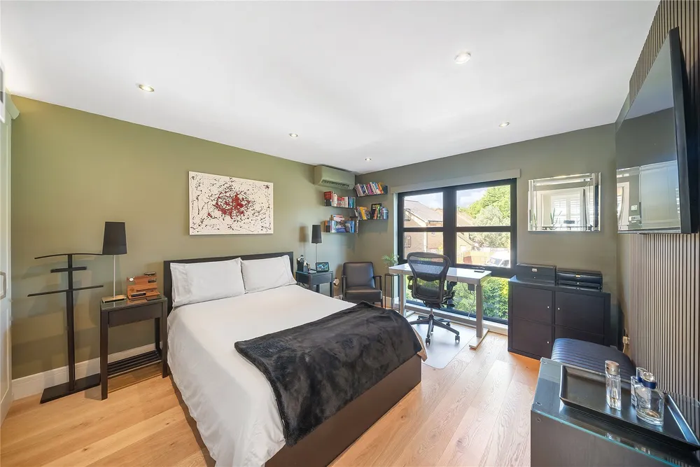 Buxton Mews, London, SW4