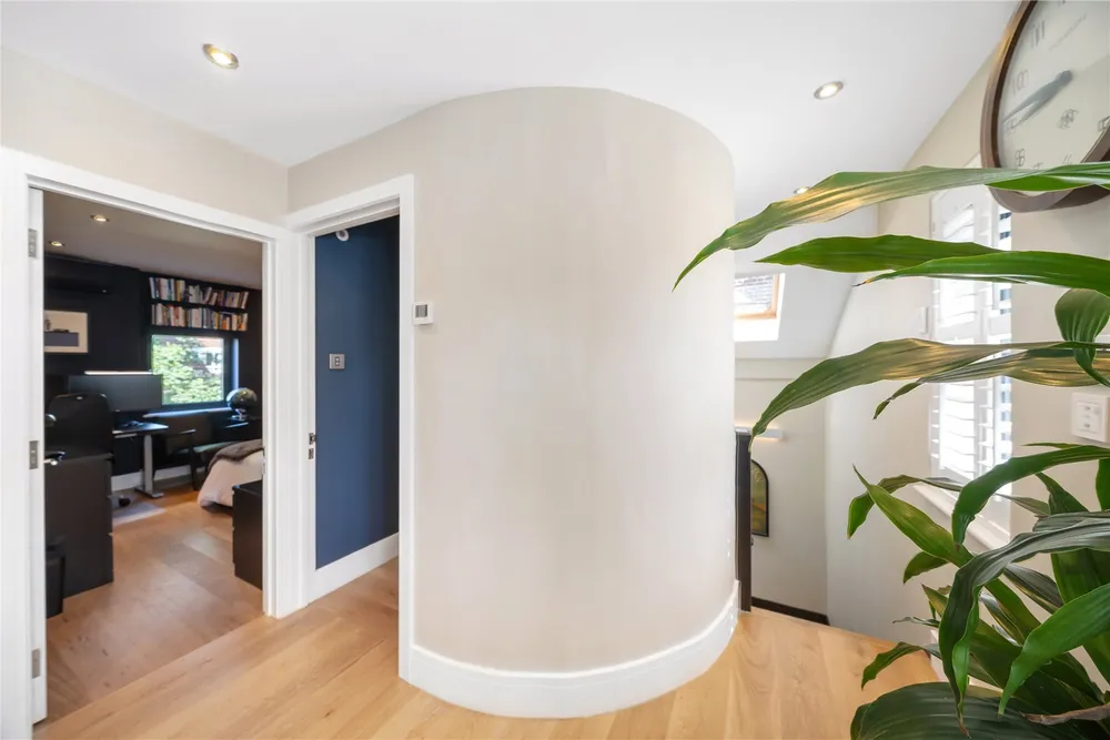 Buxton Mews, London, SW4
