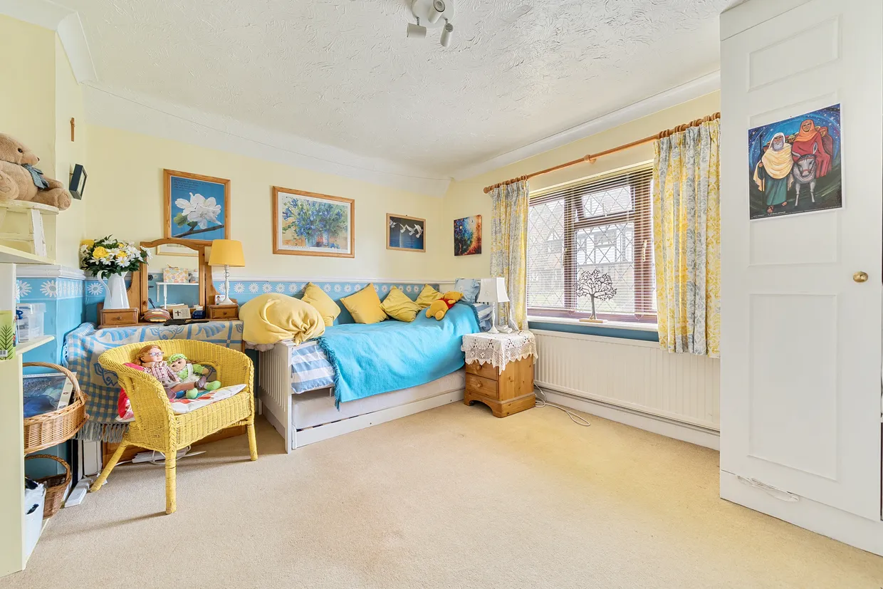 Broad Ha'penny, Farnham, GU10 photo 8