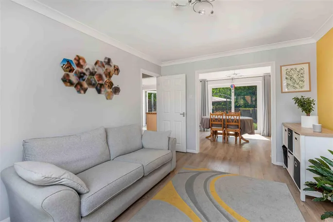 Property carousel image 5