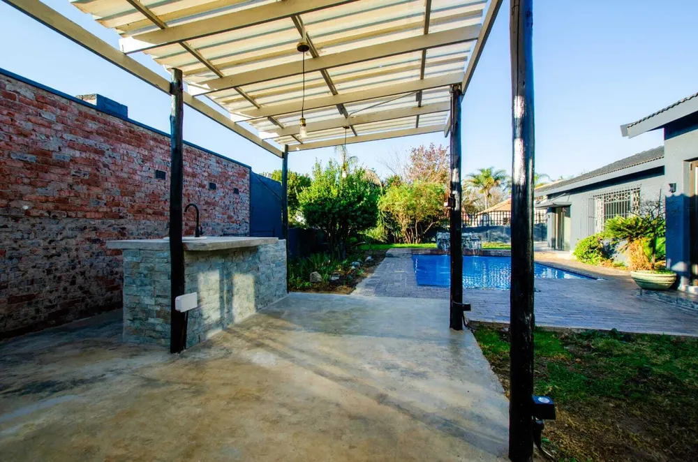 South Africa, Gauteng, Edenvale Central, 2nd Avenue, 137