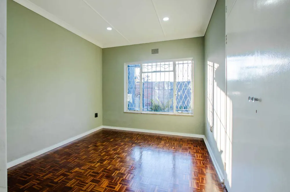 South Africa, Gauteng, Edenvale Central, 2nd Avenue, 137