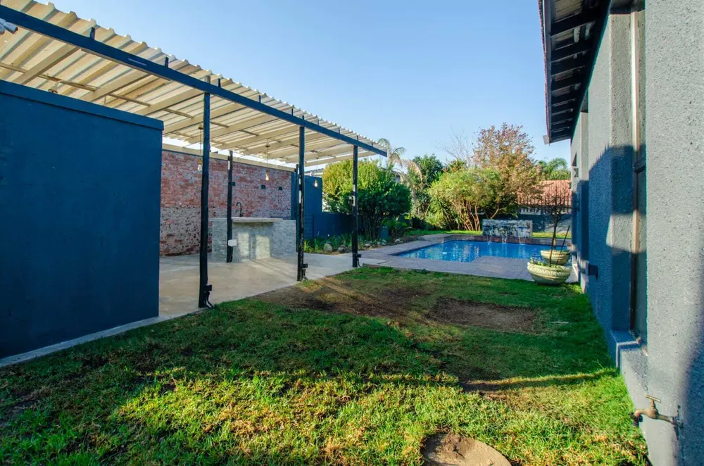 South Africa, Gauteng, Edenvale Central, 2nd Avenue, 137