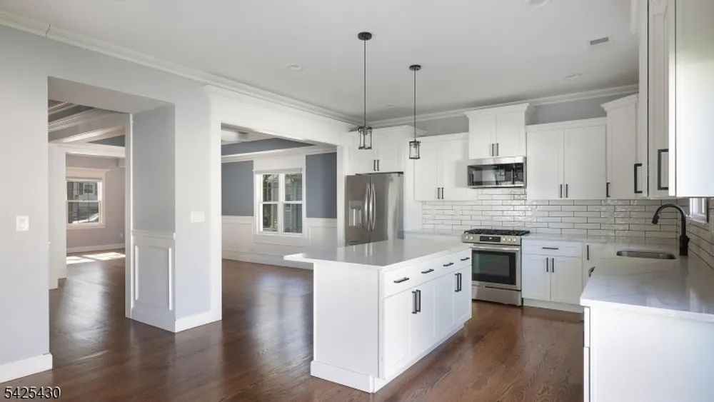 184 Baltimore Ave, Cranford, NJ 07016