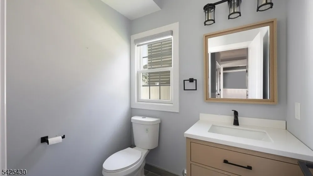 184 Baltimore Ave, Cranford, NJ 07016