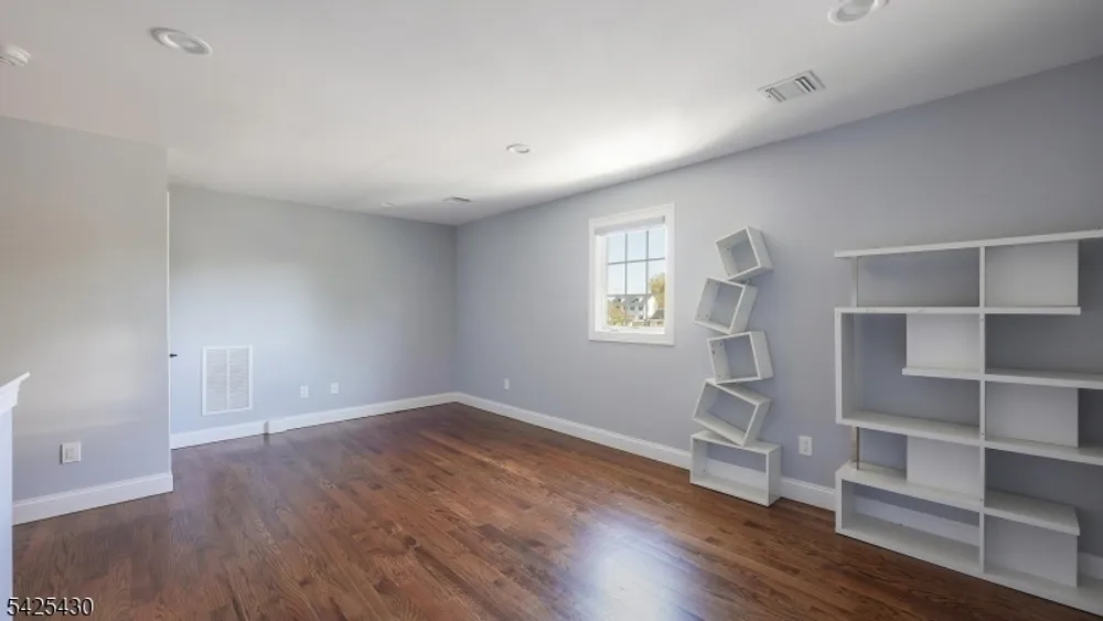 184 Baltimore Ave, Cranford, NJ 07016