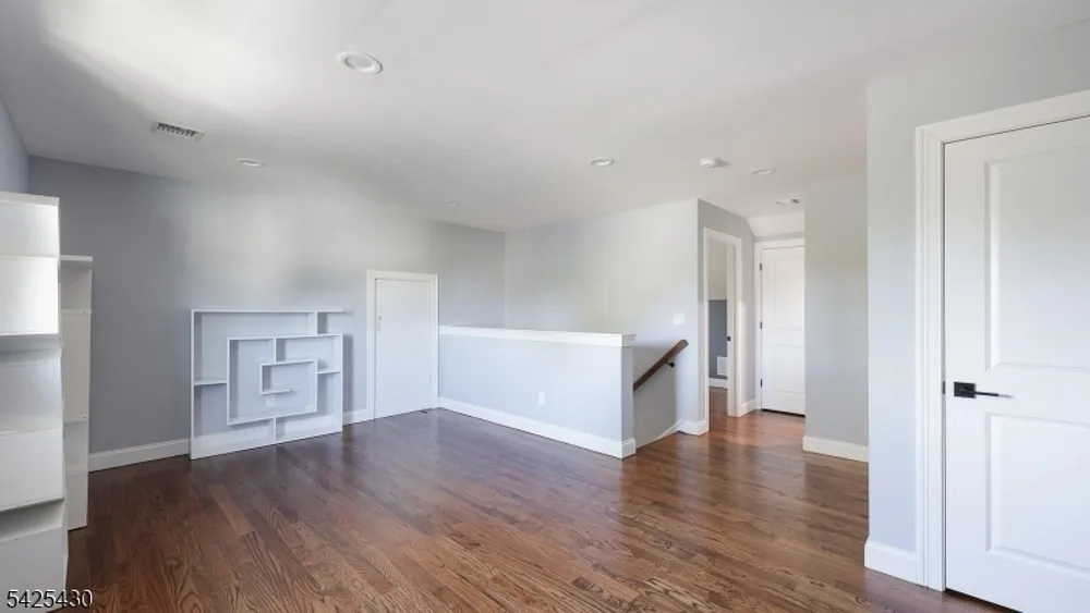 184 Baltimore Ave, Cranford, NJ 07016