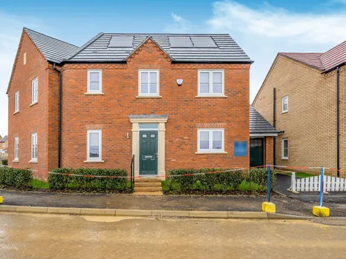 Kingfisher Drive, Northampton, Uptonphoto