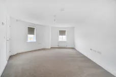Kingfisher Drive, Northampton, Upton