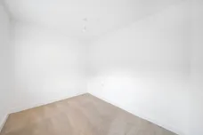 Kingfisher Drive, Northampton, Upton