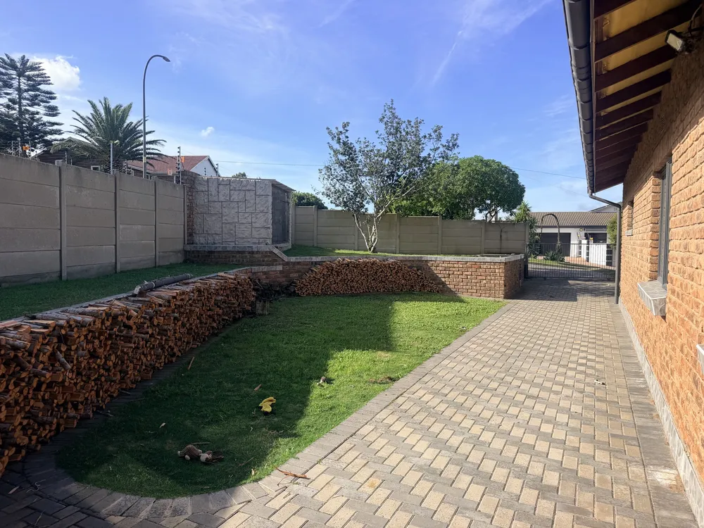 South Africa, Western Cape, Dana Bay, A. Africana Street, 25