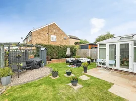 Salisbury Mews, Tingley, WAKEFIELD thumb 2