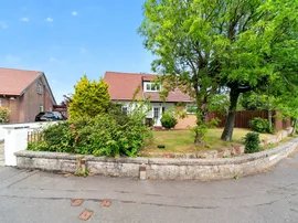 Broomfield Avenue, Newton Mearns, Glasgow thumb 3
