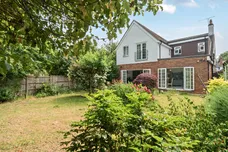 Waverley Road, Farnborough, GU14 photo 4
