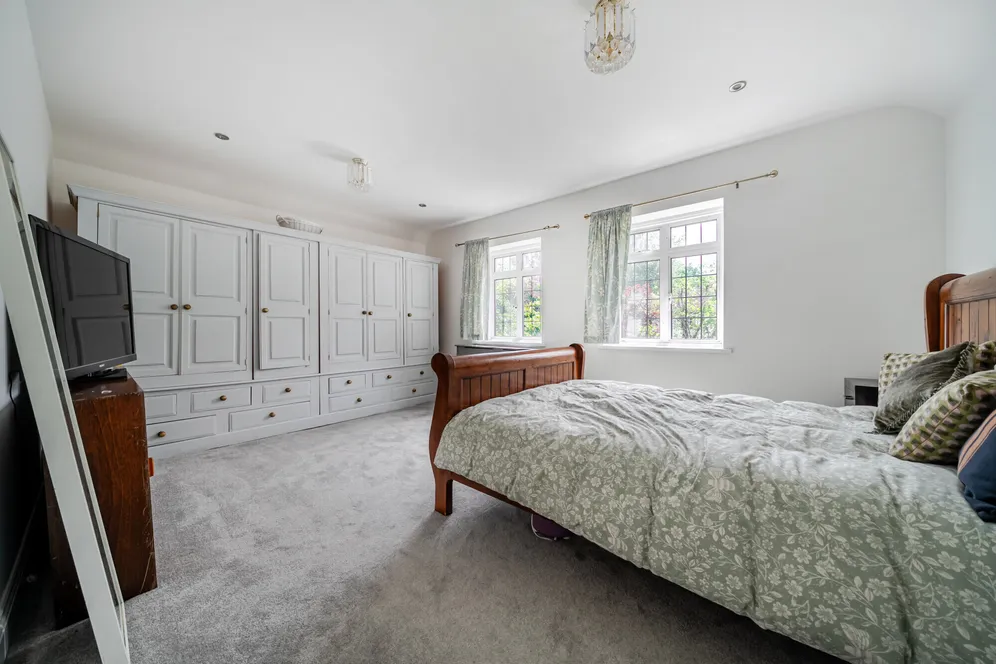Waverley Road, Farnborough, GU14 photo 11