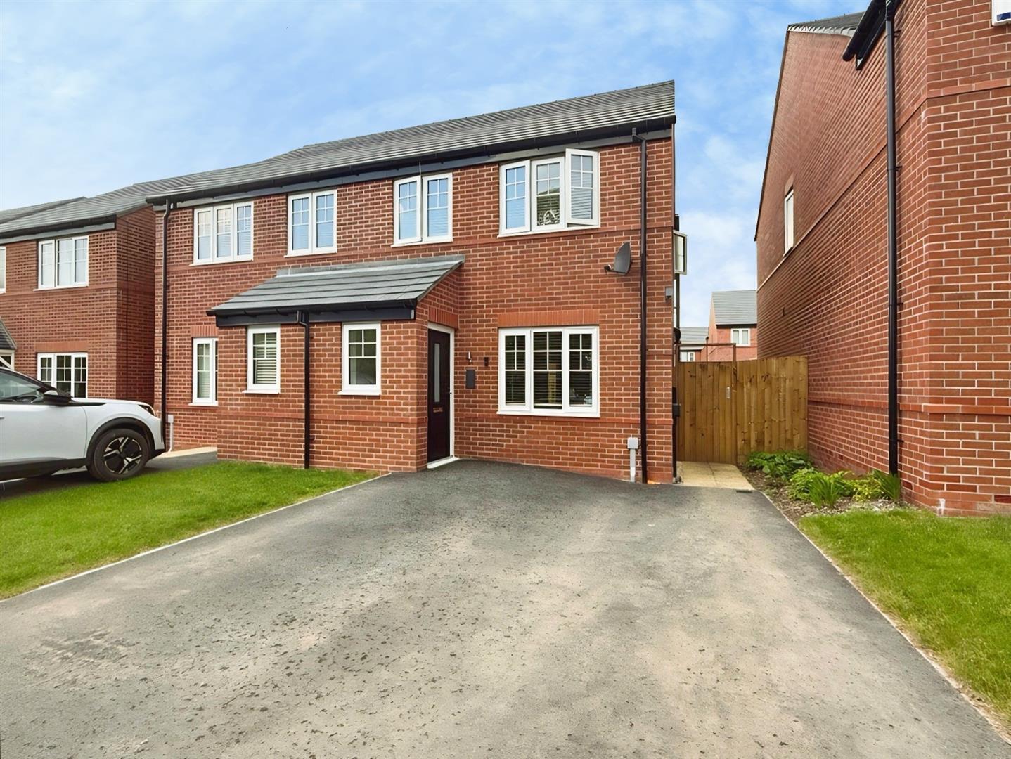 Topaz Gardens, Newhall, Swadlincote Image 1