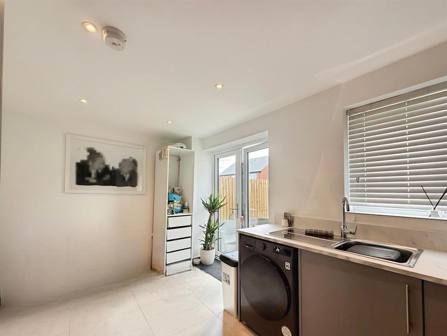 Topaz Gardens, Newhall, Swadlincote Image 7