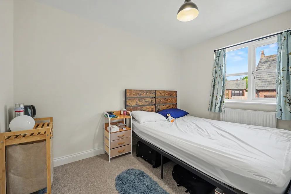 Property carousel item 11