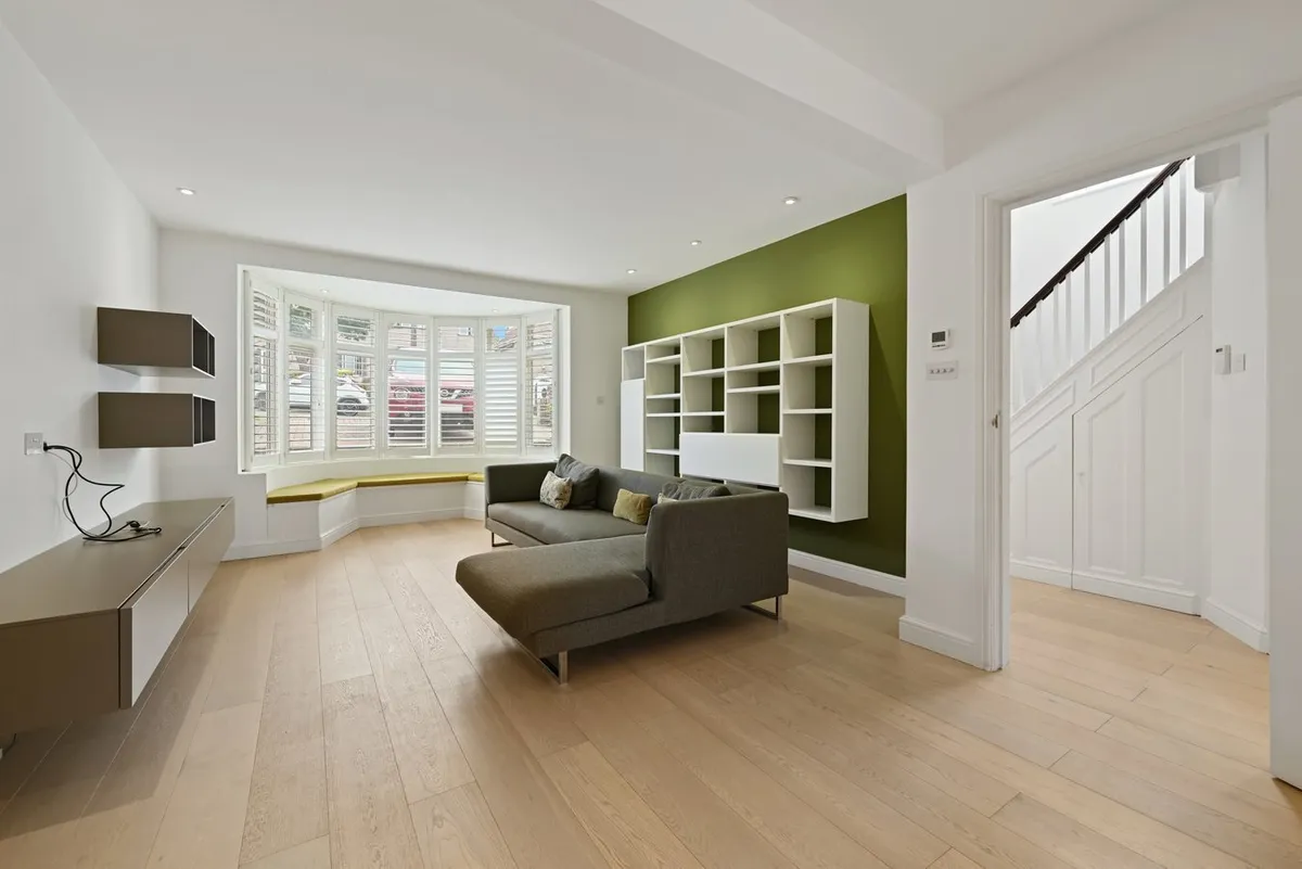 Randall Avenue, London, NW2