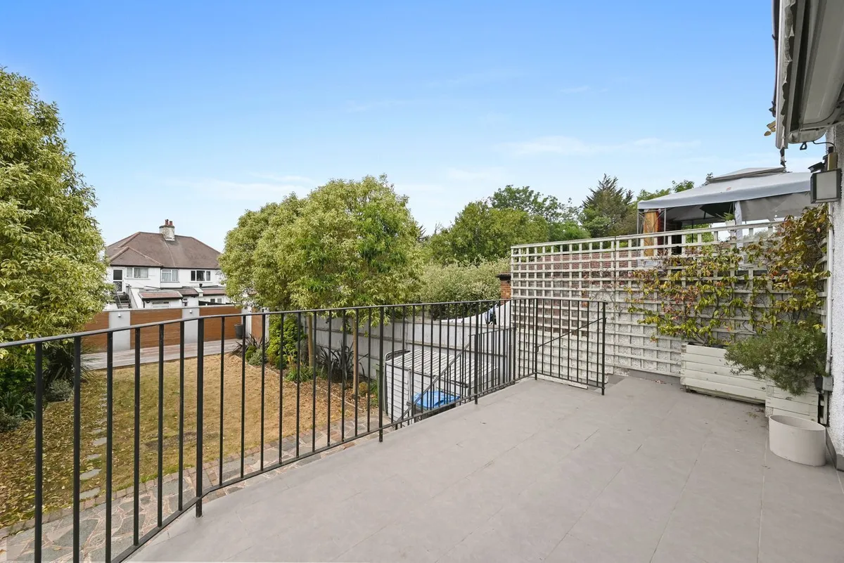 Randall Avenue, London, NW2