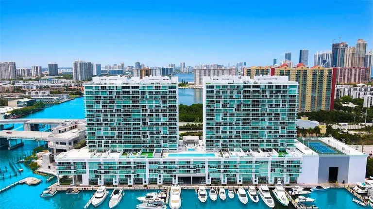 400 Sunny Isles Blvd, Sunny Isles Beach, FL 33160