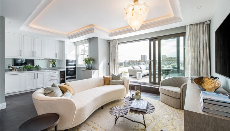 Third Floor Two Bedroom Apartment To Let, Kensington, W8 Image 2