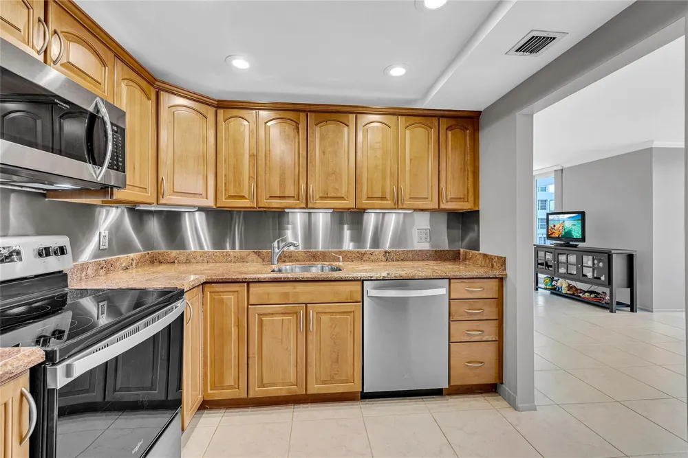 1170 N Federal Hwy, Fort Lauderdale, FL 33304