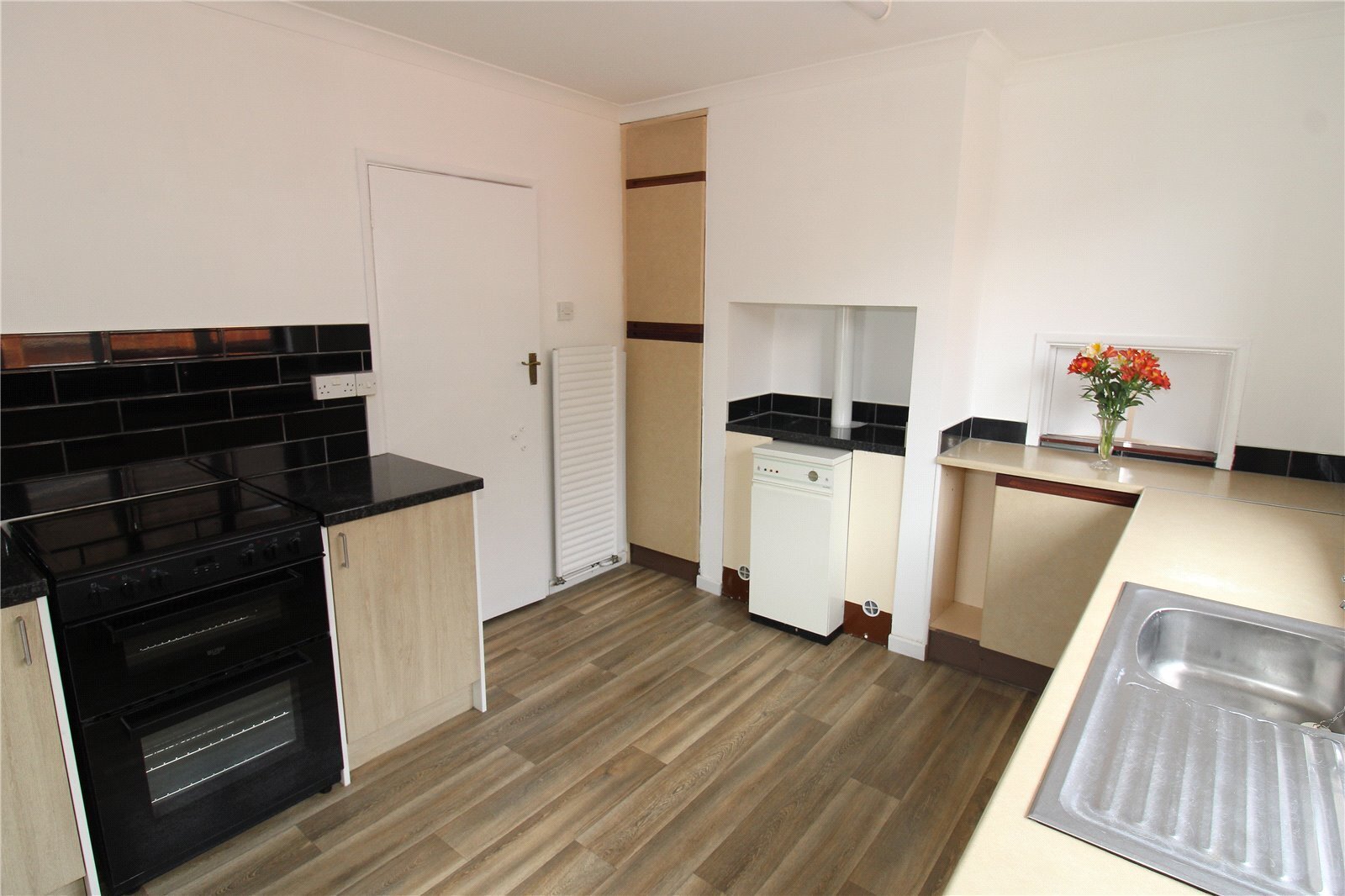 Highlands Road, Fareham, Hampshire, PO15 Image 3
