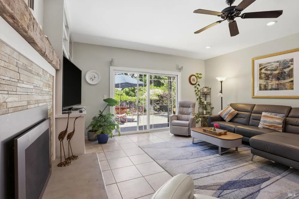 3 Tilden Dr, Novato, CA 94947