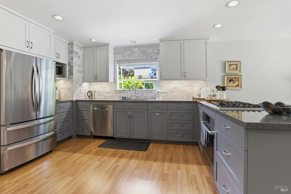 3 Tilden Dr, Novato, CA 94947